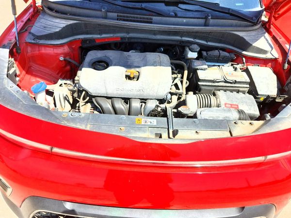 2020 KIA SOUL EX — Engine bay