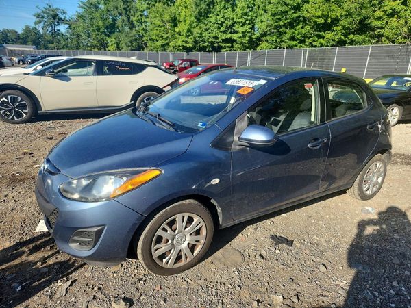 2014 MAZDA MAZDA2
