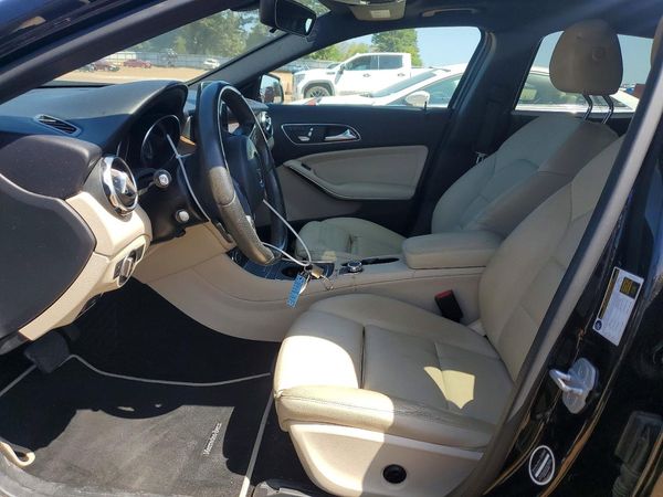 2018 MERCEDES-BENZ GLA-CLASS GLA250 — DENT