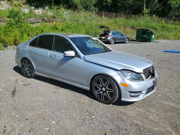 2014 MERCEDES-BENZ C