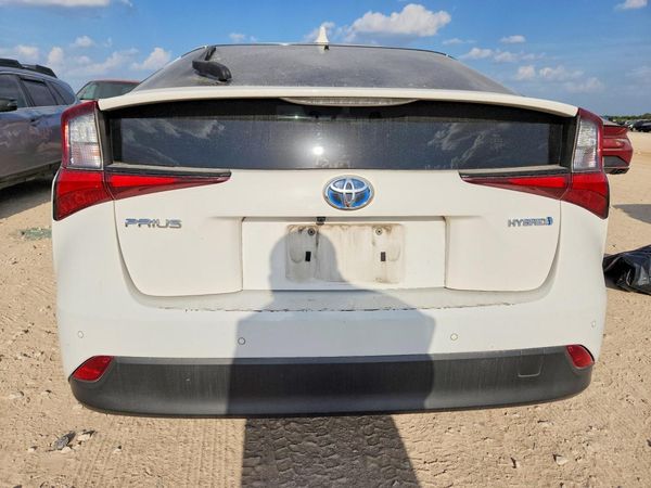 2021 TOYOTA PRIUS