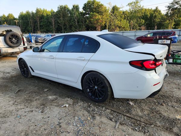 2021 BMW 530