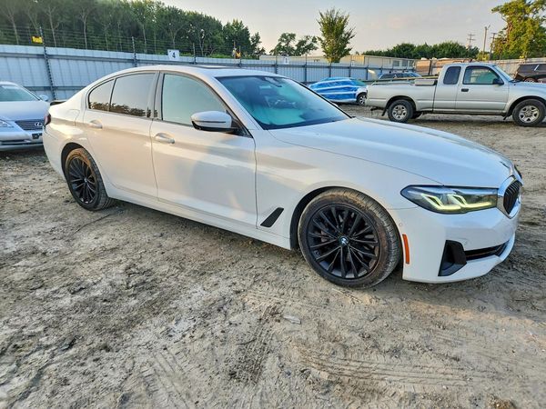 2021 BMW 530