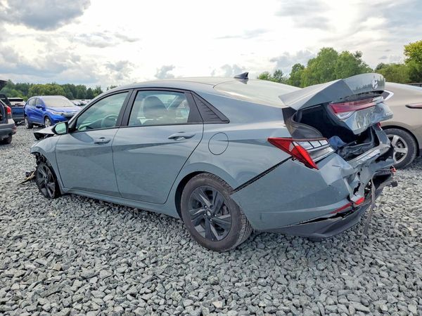 2022 HYUNDAI ELANTRA Blue