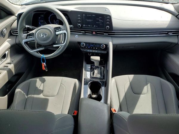 2022 HYUNDAI ELANTRA Blue
