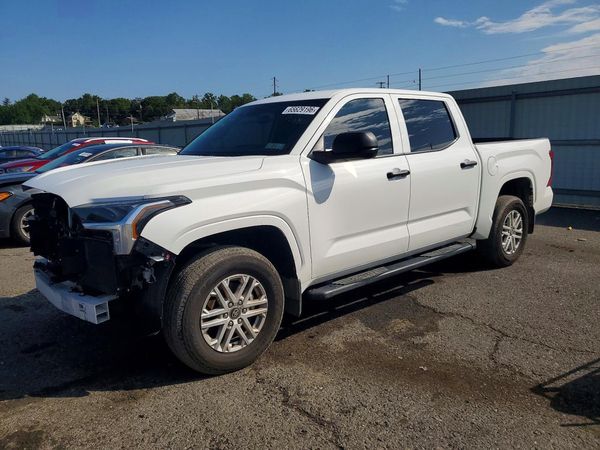 2026 TOYOTA TUNDRA SR