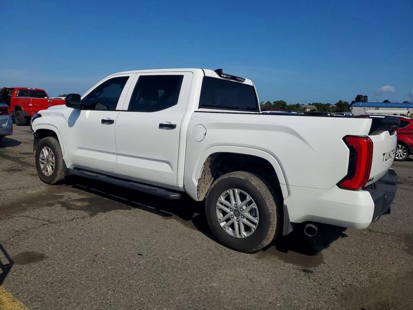 2026 TOYOTA TUNDRA SR