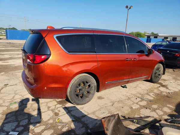 2018 CHRYSLER PACIFICA
