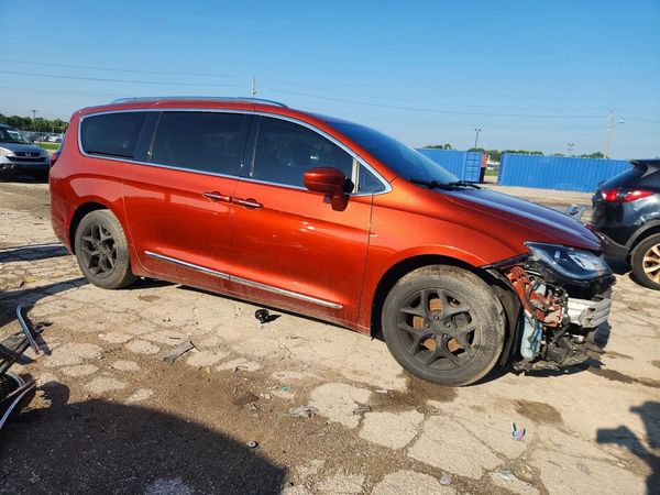 2018 CHRYSLER PACIFICA