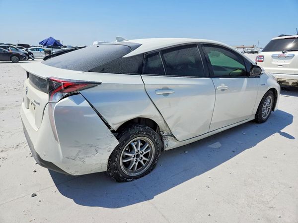 2018 TOYOTA PRIUS