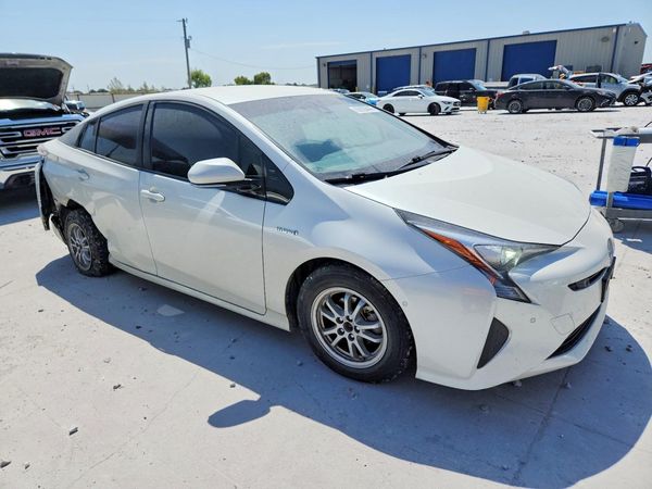 2018 TOYOTA PRIUS