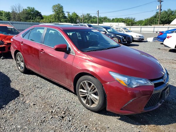 2016 TOYOTA CAMRY