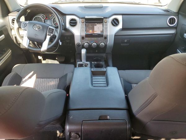 2016 TOYOTA TUNDRA