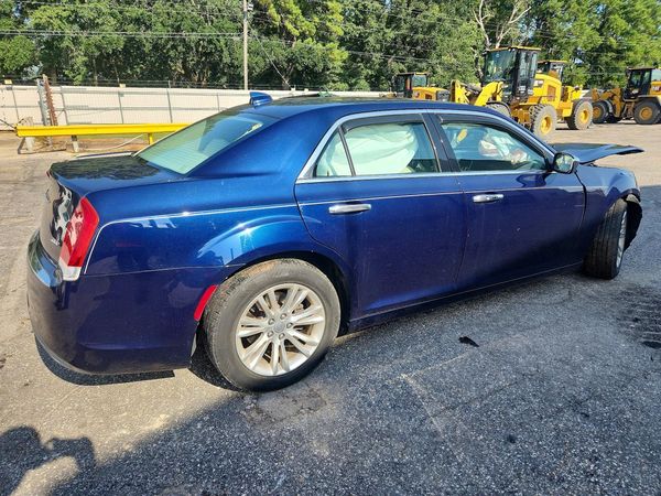 2016 CHRYSLER 300 Limited