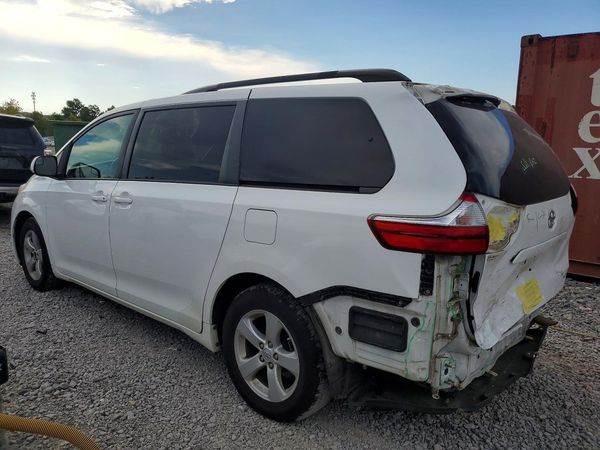 2017 TOYOTA SIENNA LE Mobility/LE