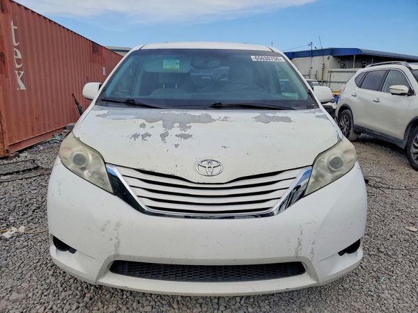 2017 TOYOTA SIENNA LE Mobility/LE