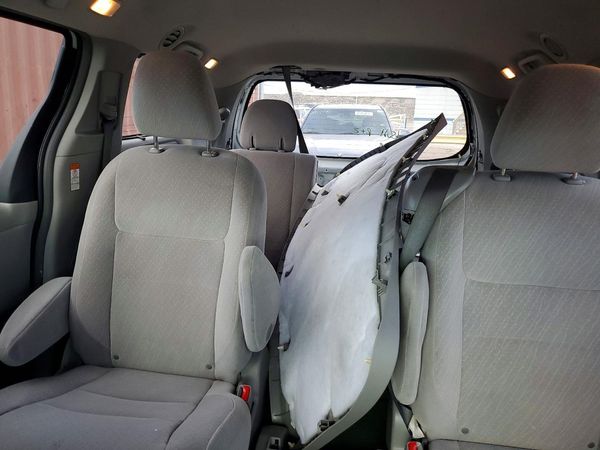 2017 TOYOTA SIENNA LE Mobility/LE
