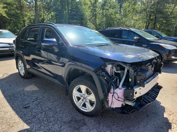 2021 TOYOTA RAV4 XLE HV — Passenger 3/4