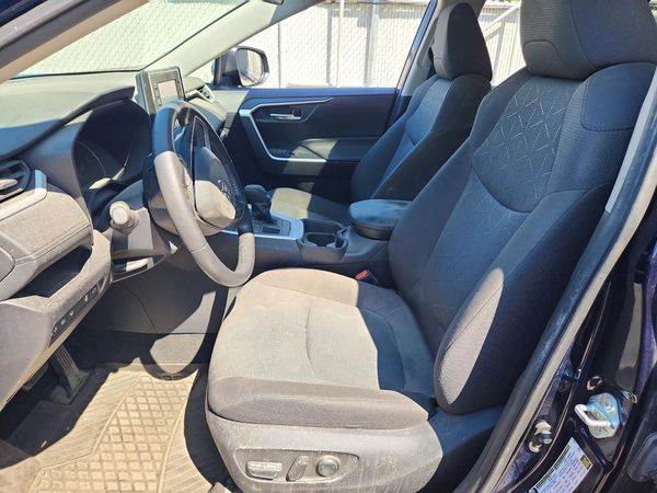 2021 TOYOTA RAV4 XLE HV — DENT