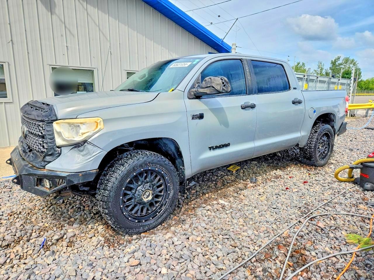 2018 TOYOTA TUNDRA SR5