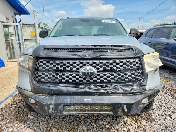 2018 TOYOTA TUNDRA SR5