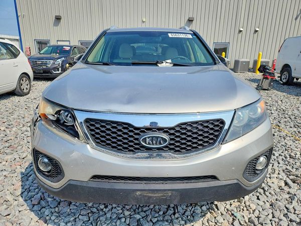 2013 KIA SORENTO Base / LX