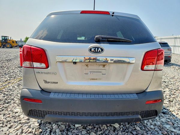 2013 KIA SORENTO Base / LX