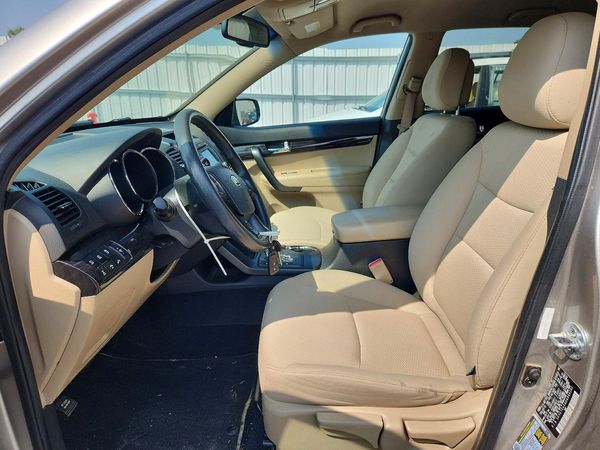 2013 KIA SORENTO Base / LX