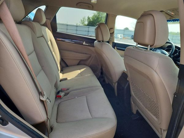 2013 KIA SORENTO Base / LX