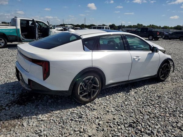 2026 KIA K4