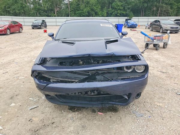2017 DODGE CHALLENGER SXT