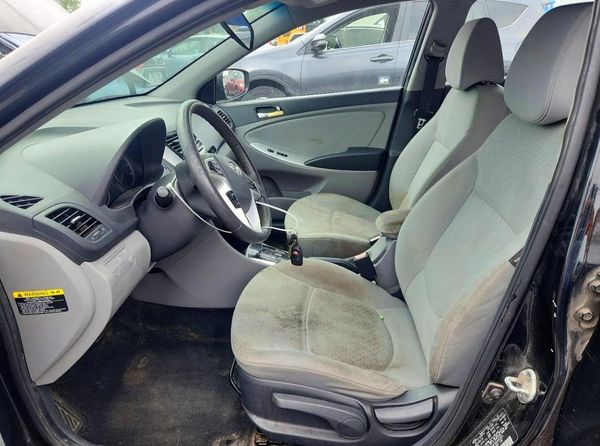 2013 HYUNDAI ACCENT GLS Premium/ SE — DENT