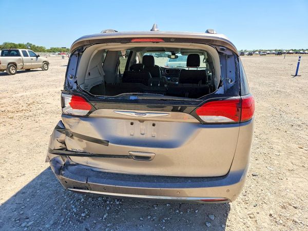 2018 CHRYSLER PACIFICA