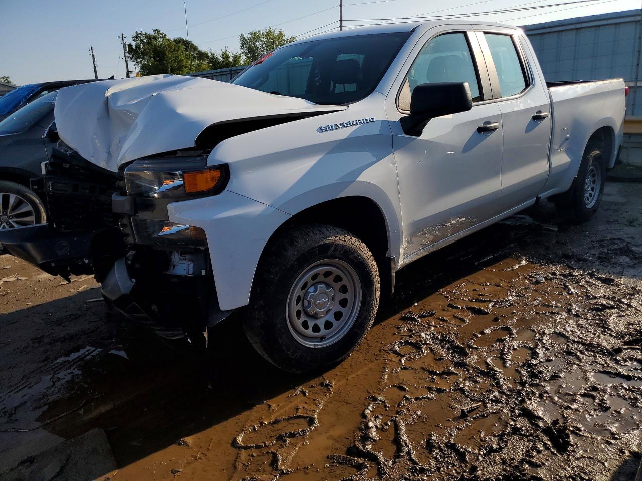 2020 CHEVROLET SILVERADO Work Truck — Front 3/4