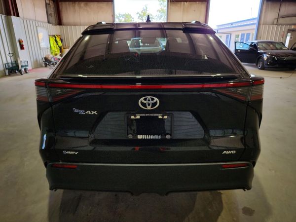 2024 TOYOTA BZ4X