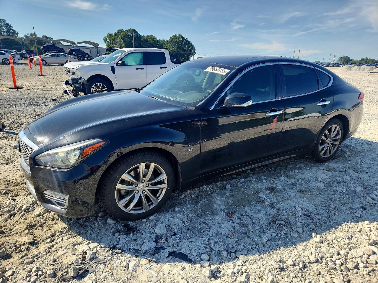 2015 INFINITI Q70