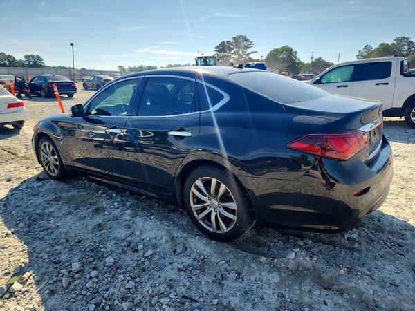 2015 INFINITI Q70