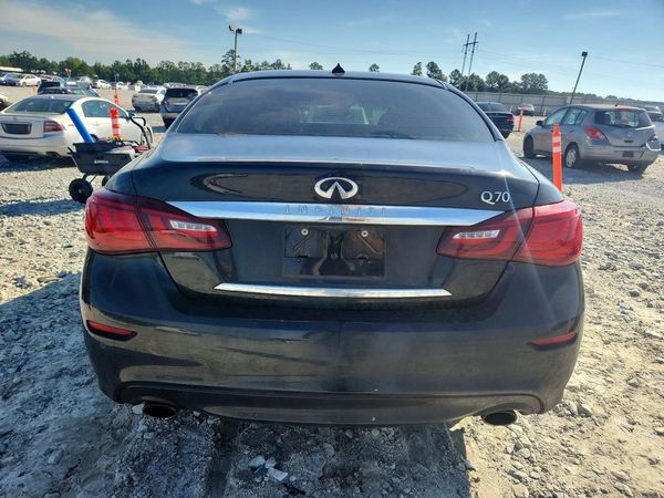 2015 INFINITI Q70