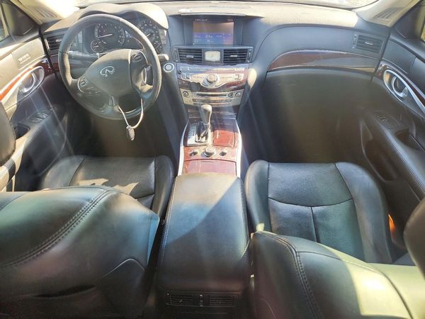 2015 INFINITI Q70