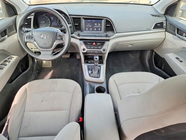 2017 HYUNDAI ELANTRA