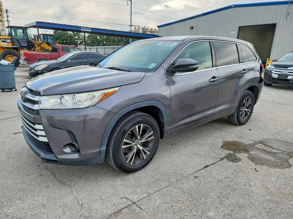 2018 TOYOTA HIGHLANDER LE/LE Plus