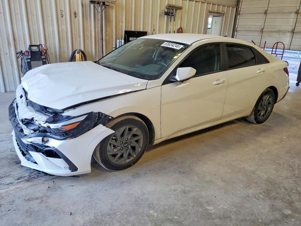 2024 HYUNDAI ELANTRA