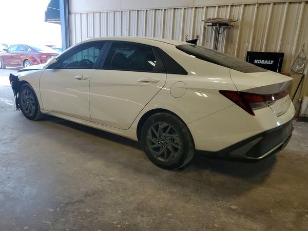 2024 HYUNDAI ELANTRA