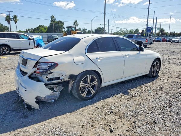 2019 MERCEDES-BENZ E E300
