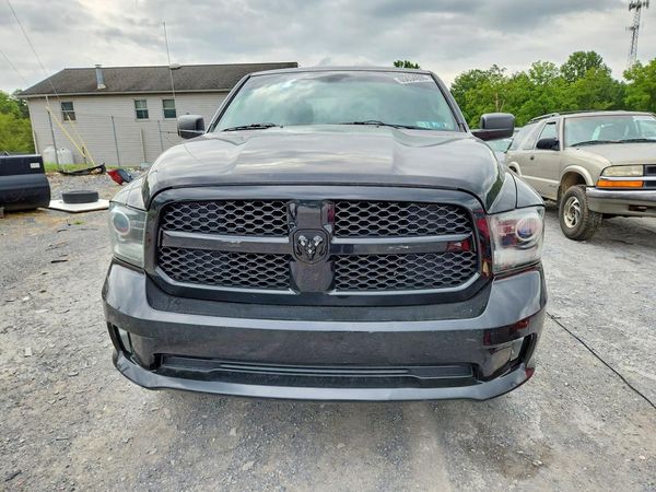 2013 RAM 1500 ST QUAD CAB 4X4