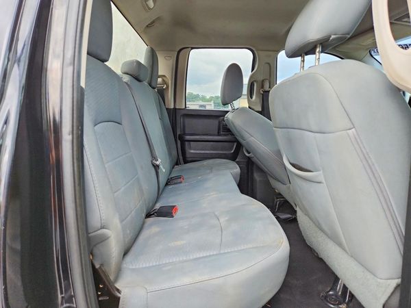 2013 RAM 1500 ST QUAD CAB 4X4