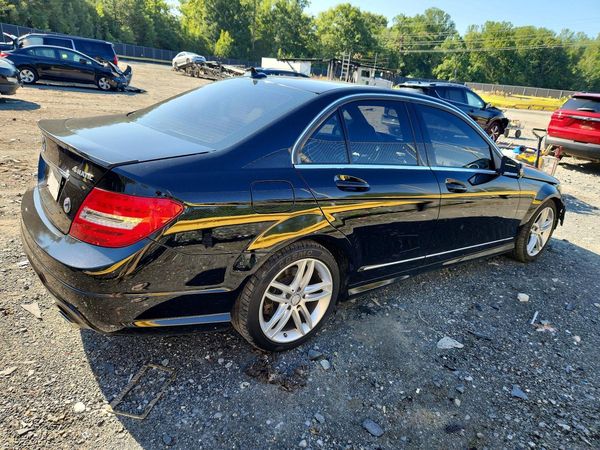 2013 MERCEDES-BENZ C C300