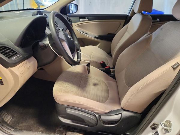 2017 HYUNDAI ACCENT SE Base