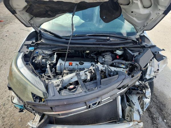 2013 HONDA CRV EX-L — Engine bay