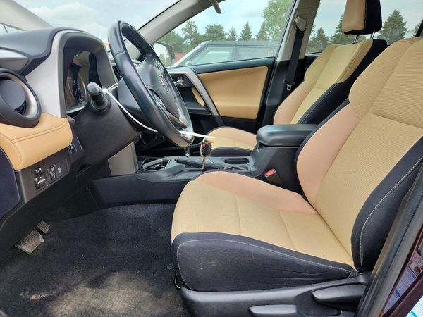 2017 TOYOTA RAV4 XLE
